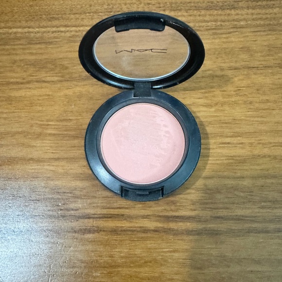 MAC Powder Blush - Melba - Picture 3 of 5